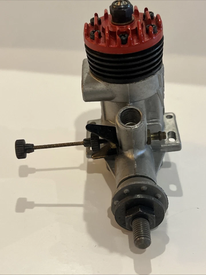 Vintage McCoy 19 Redhead CL  model aeroplane, airplane engine. Circa 1950’s. - Image 4 of 4