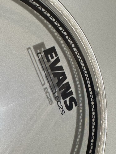 NUEVO (caja abierta) Cabezal de tambor Evans B14EC2S recubierto SST 14"
