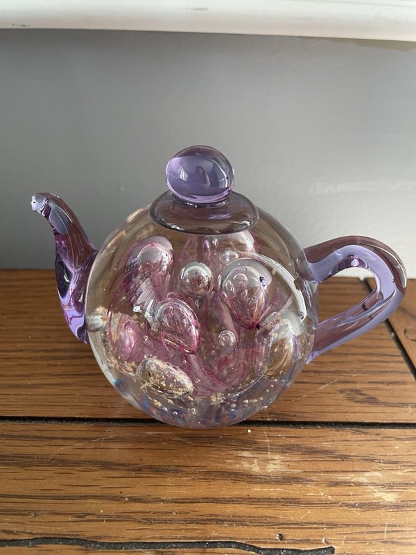 Dynasty Gallery Heirloom Collectibles Violet/Purple Glass Teapot , Bubbles,