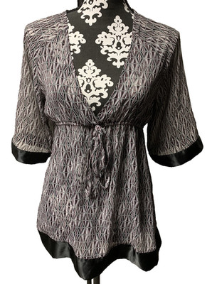 So Wear It Declare It Women Sz L V-Neck Sheer Top Blouse Tunic NWT