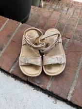 Stride Rite Unisex Child SRT Kingsley Leather Iridescent Sandal Size 8 toddler