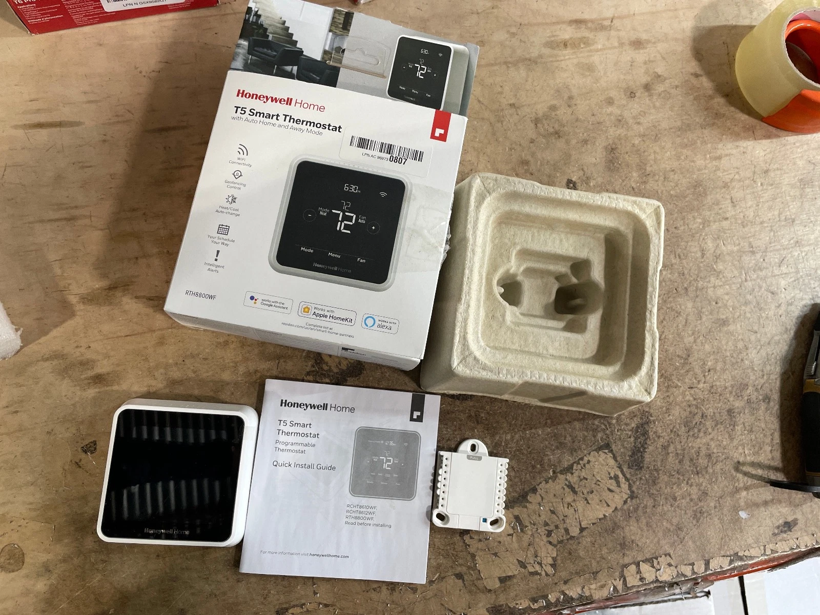Honeywell RTH8800WF2022 T5 WiFi Smart Thermostat - White (Used, No screws)
Opens in a new window or