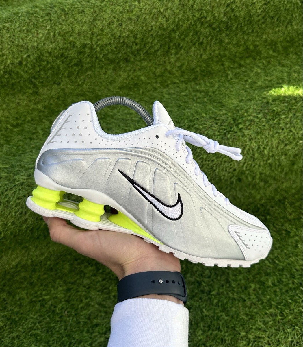 Brand new Nike Women's Shox R4 Shoes White Volt size 8 US