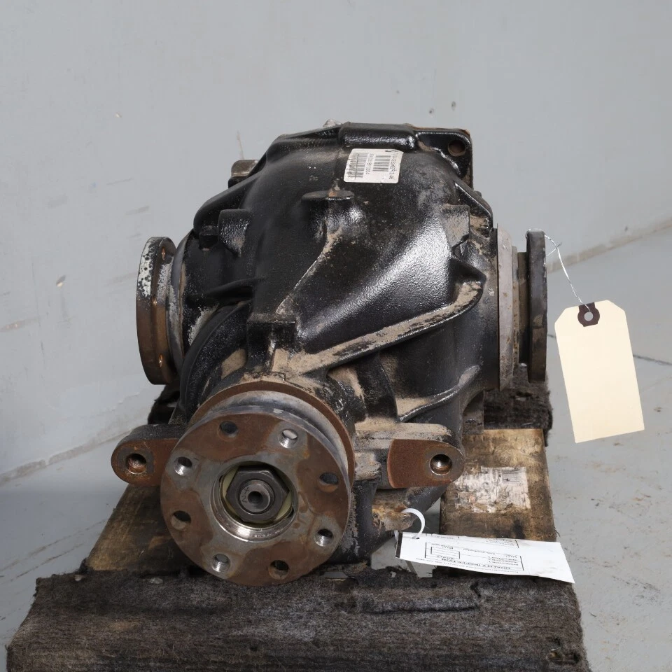 2001-2006 BMW 325i Rear Axle Differential Carrier 33107531625 OEM Used - Image 4 of 4