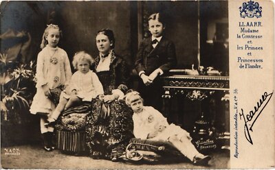CPA AK Madame la Comtesse et les Princes BELGIAN ROYALTY (758922)