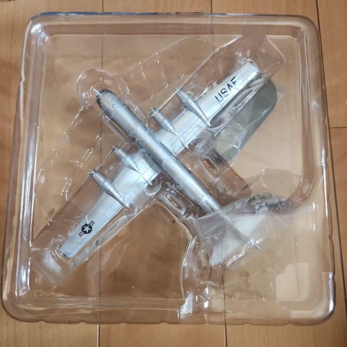 HOBBY MASTER 1:200 HL4004 USAF Boeing 377 Stratofreighter Die-cast model - Picture 2 of 7