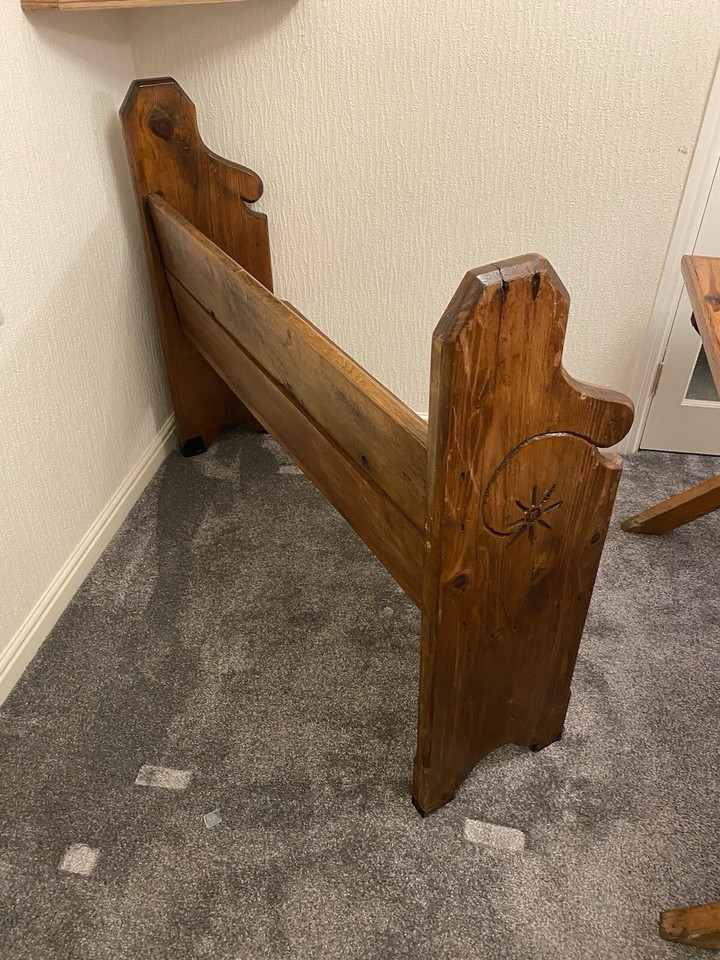 OLD VINTAGE ANTIQUE ORNATE CHURCH PEWS LARGE BENCH PITCH PINE DINING