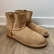 UGG Women's Classic Unlined Mini Perf Boots 1016852W Size 7 Chestnut Tan
