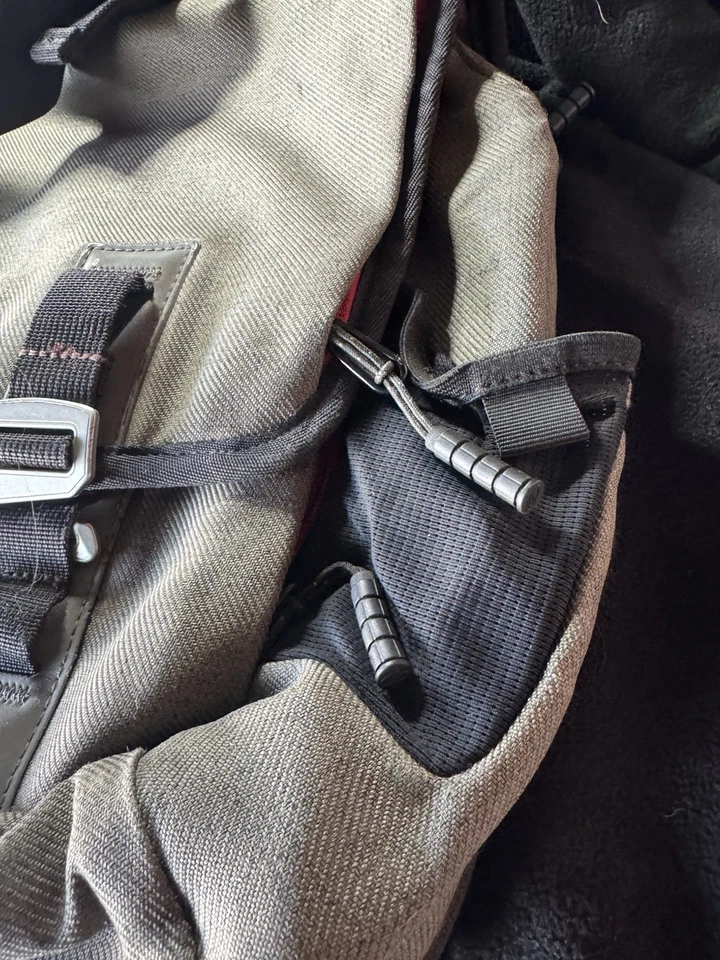 Timbuk2 Messenger Bag For Devices - Laptop Sleeve+Tablet Sleeve - Image 2 of 4