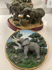 Classic Wildlife Collection elephant family figurine