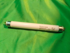 Neonröhre FL4N Projektor Lampe Beleuchtung Maschine Toshiba TLP-511Z
