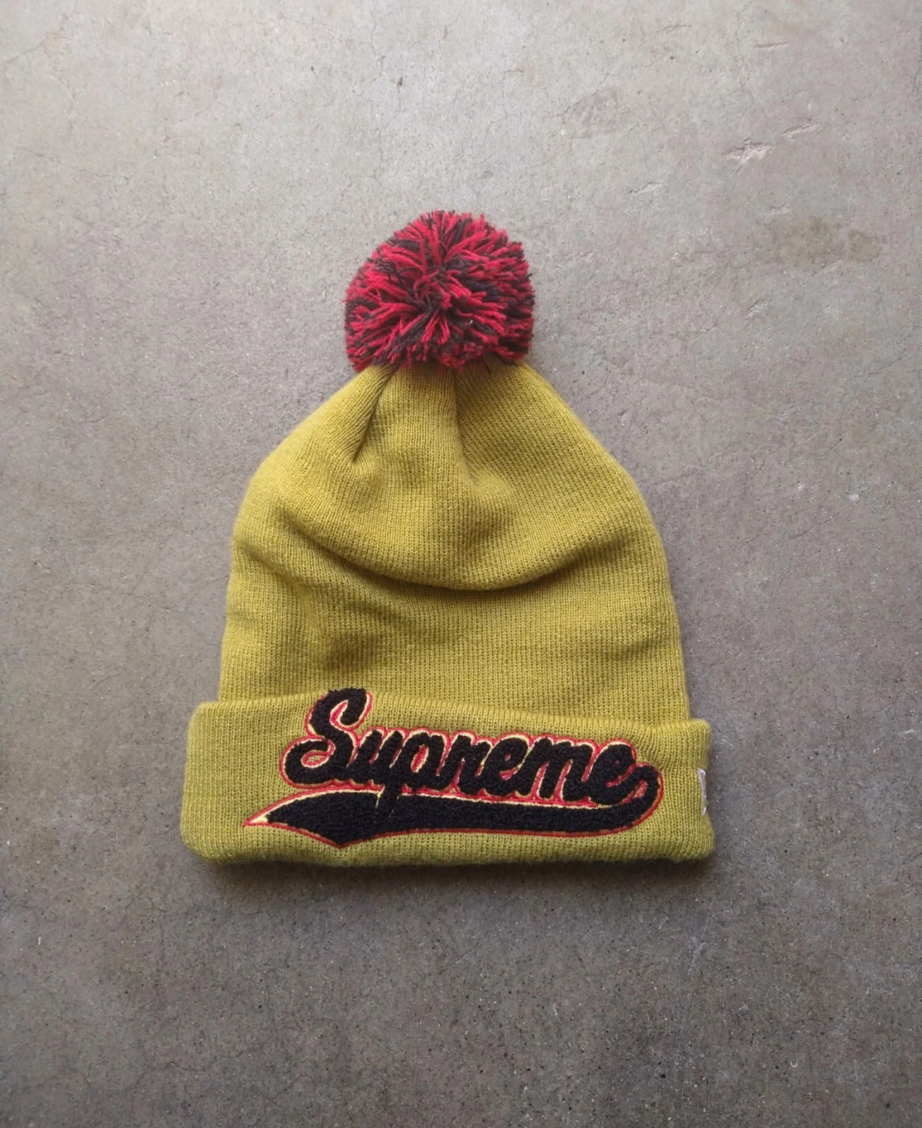 Supreme x New Era Beanie Script Logo mousse vert FW16 Pom Pom Acrylique 