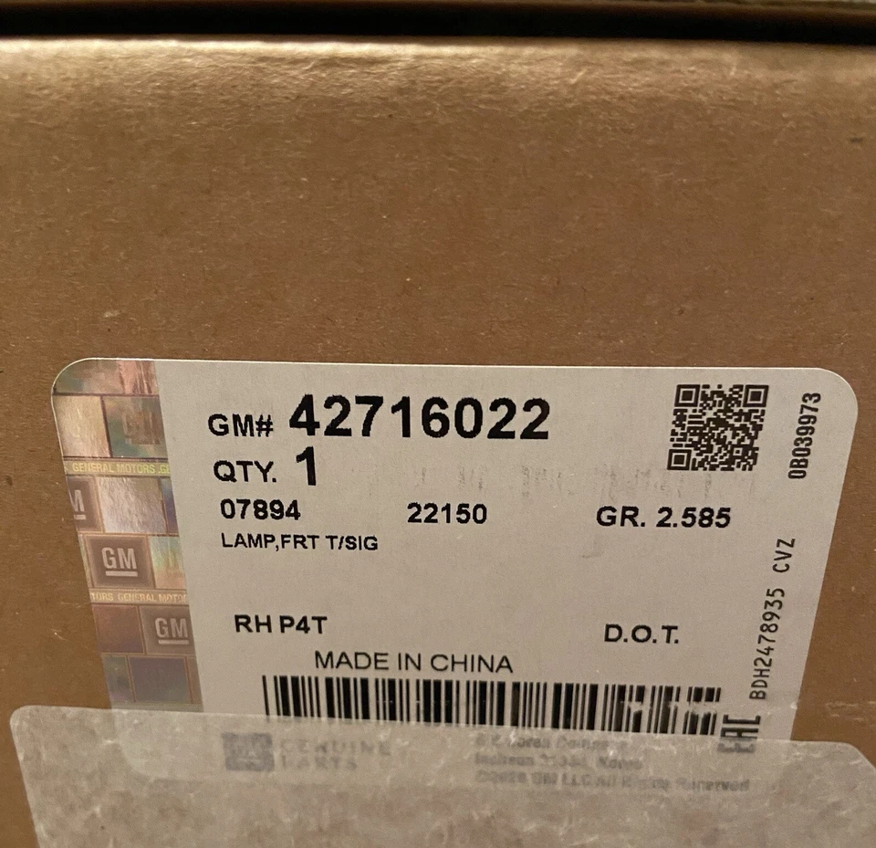 Lámpara de señal - GM (42716022) OEM GM lámpara delantera derecha 2020-2023 Buick Encore GX Foto 2 de 4