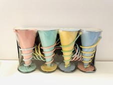 Set bicchieri vintage nello stile Memphis Sottsass anni 80