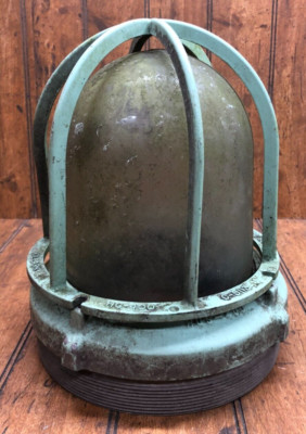 Killark 0083125 Industrial Explosion Proof Nautical Doomed Light w/Cage Damaged