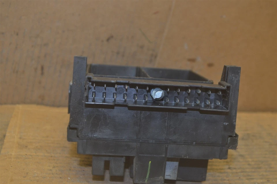 Pontiac Aztek 2005 caja de fusibles conexión OEM 10350252 módulo 559-11c3  Foto 4 de 4