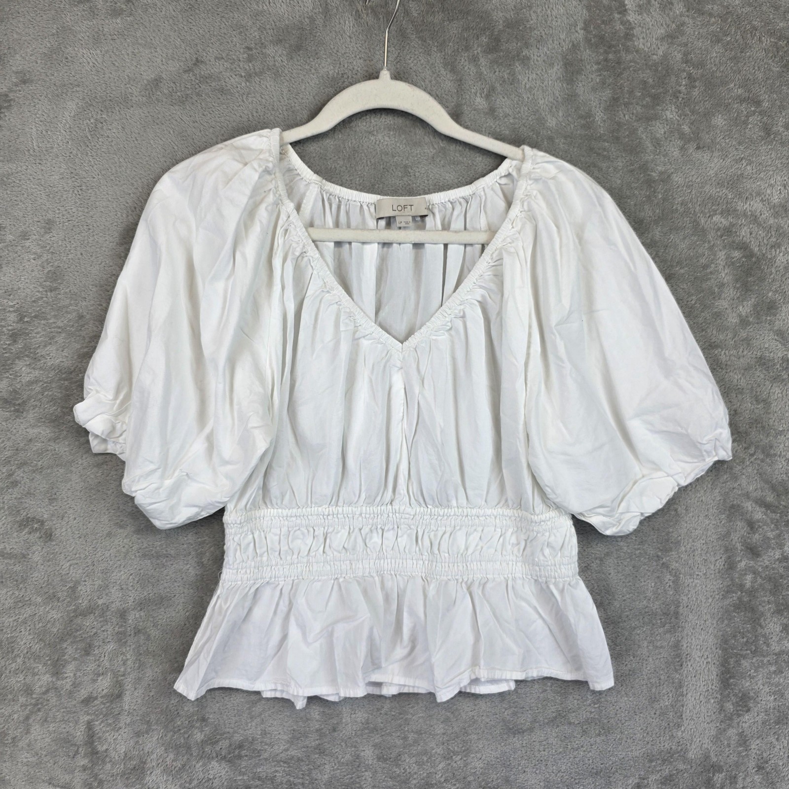 LOFT Blouse Womens LP White V Neck Short Puff Sleeve Smocked Ruffle Hem Top