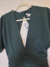 Dress Green Solid V-Neck Short Sleeve Formal Belted Midi Dress Zip Size L