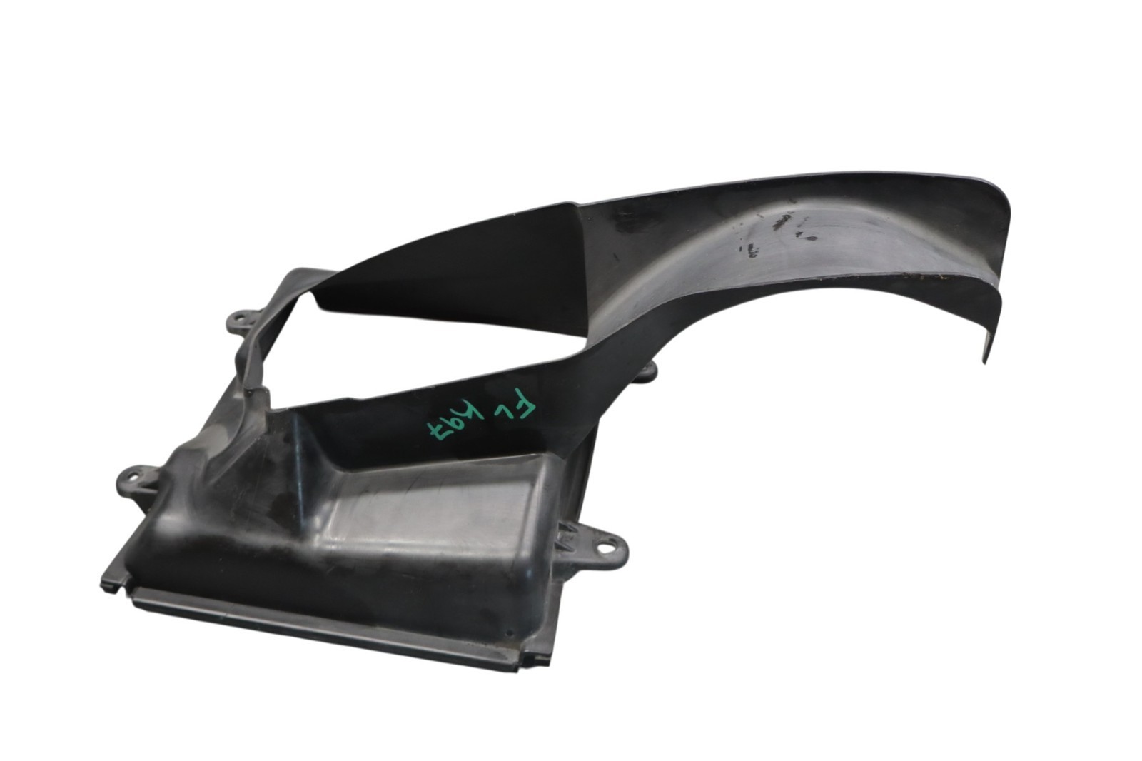 14-18 Maserati Ghibli M157 Front Left Side Intercooler Duct Shroud 670004140 Oem