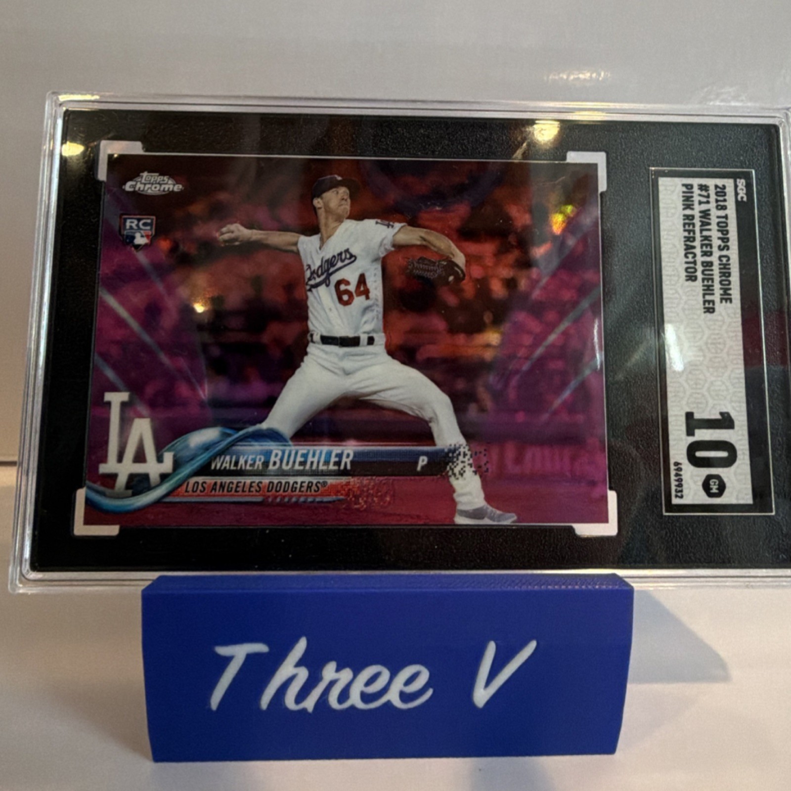 2018 Topps Chrome Walker Buehler #71 Pink Refractor Rookie SGC Gem Mint 10