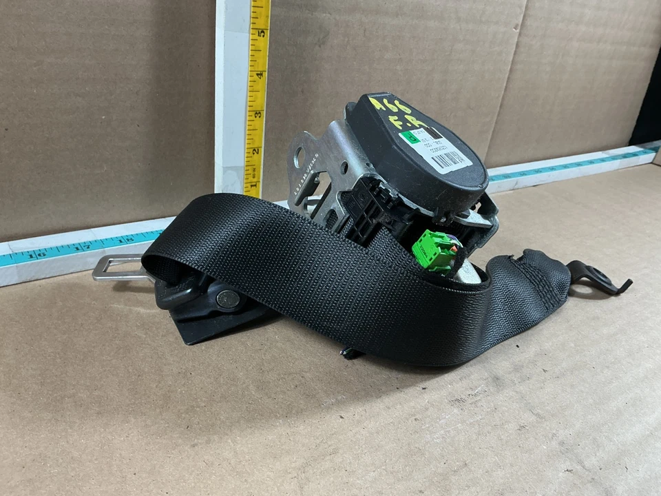 Retractor de cinturón de seguridad delantero derecho Mercedes-Benz E500 W211 2003-2006 605369300 OEM Foto 4 de 4