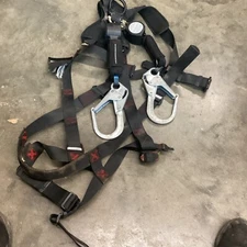 FALLTECH Size L/XL Full Body Harness With Dual Duratech SRL 6 Foot Lanyards