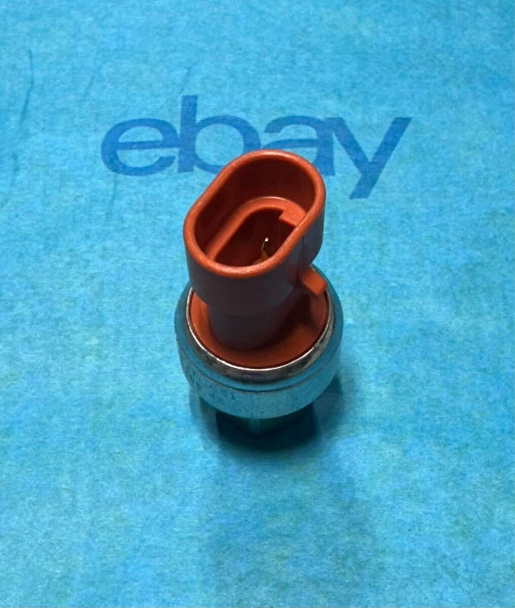 P27-1051 / 79PSL3-4 Genuine Paccar Fan Override Switch OEM P27-1051 / 79PSL3-4 Genuine Paccar Fan Override Switch OEM