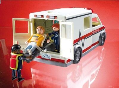 Playmobil 5681 City Action Rescue Ambulance | eBay