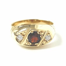 9ct Gold Garnet Ring Size O 1/2 Cubic Zirconia Three stone 4.7g