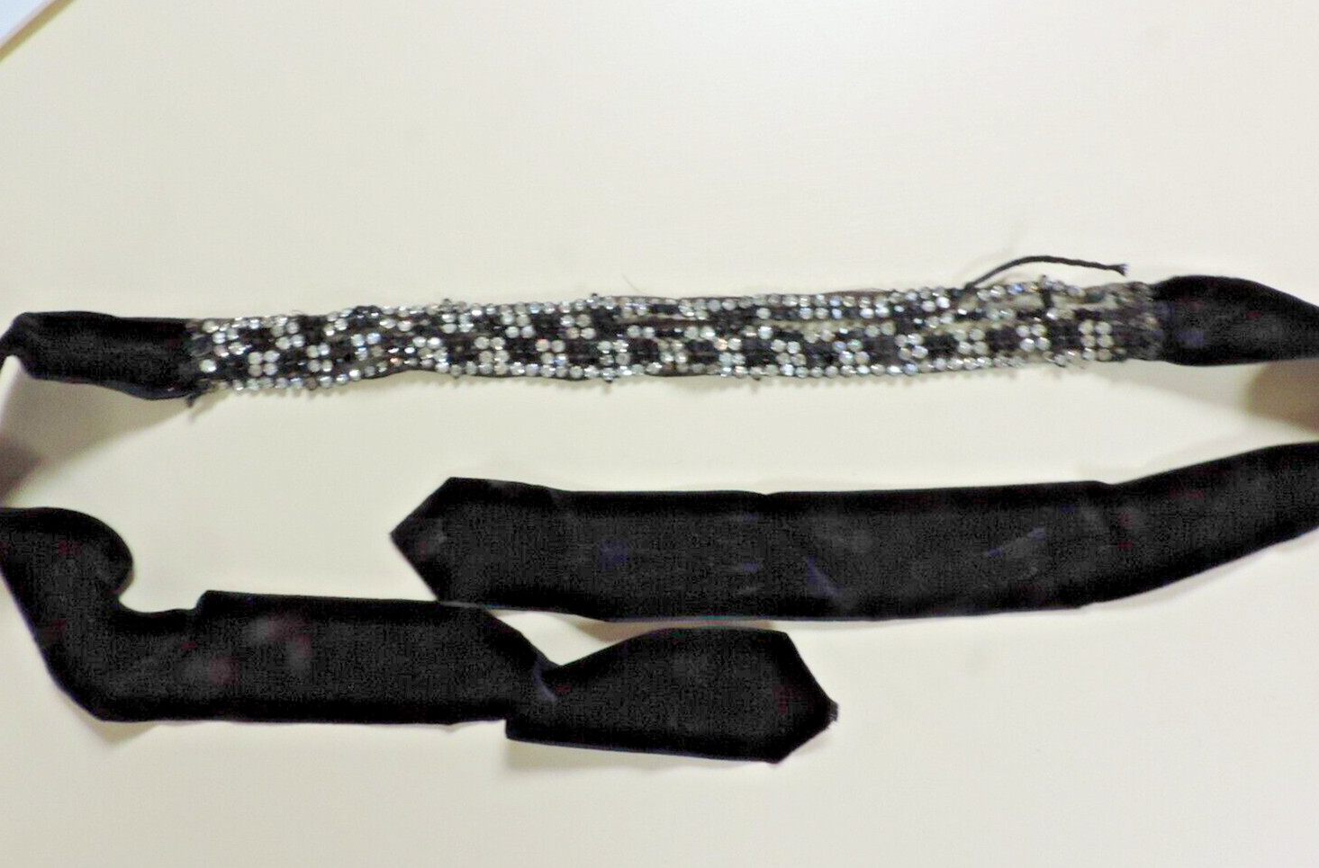 1920s Handmade Fine Thread Beaded Rhinestone/Velv… - image 2