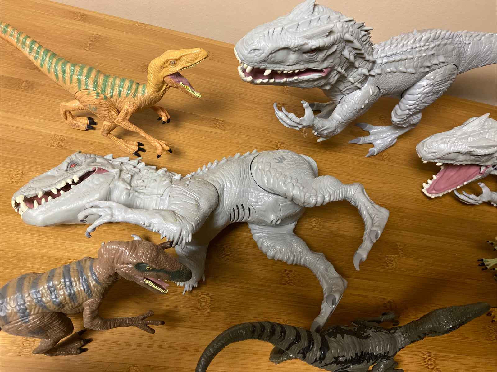 Lot Of Jurassic World Dinosaur Figure Toys 3x Indominus Rex + T Rex ...