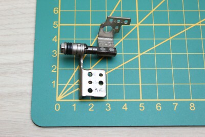 Charniere DROITE pour Ecran ASUS A7T [CHAR-1959] - 18.00