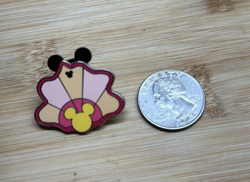 Disney Hidden Mickey Pin Trading Pink Clam Shell Beach Club Pin 2010 - Picture 9 of 9