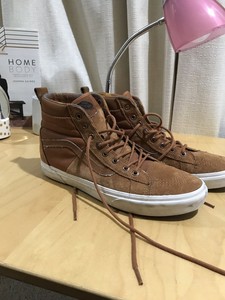 vans hi top brown