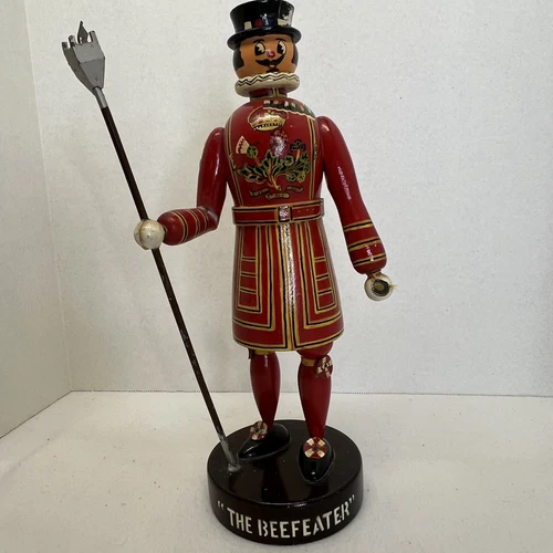 "Beefeater" - 12"x5" Hand Painted Wood Figurine- Bar Top Promotional /Gin Liquor