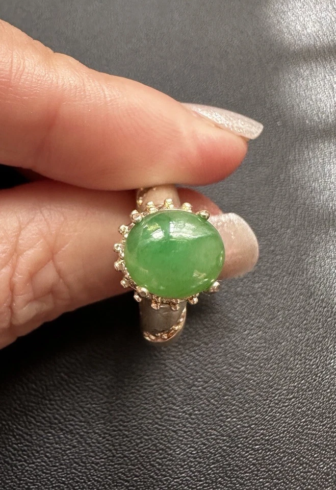 Natural Burma Type A Jadetie Jade Blulish Green Color Loose gemston,8.7x7.6mm - Image 2 of 4