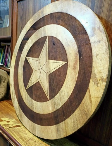 Trefl Marvel Avengers Holzpuzzle - 160 Teile Kapitän Amerika Mit Unregelmäßigen Formen