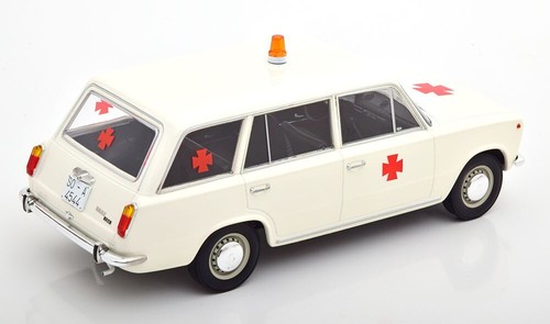 1/18 Triple9 Seat 124 familiar ambulance fiat T9-1800227 Cochesaescala - Imagen 2 de 3