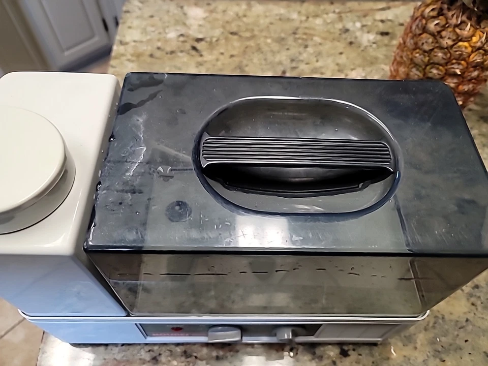 Holmes 1 Gallon Ultrasonic Humidifier Model HM-310 - W box Great Condition - Image 3 of 4