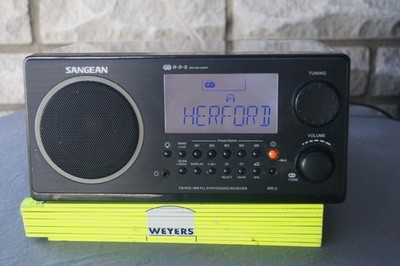 Gepflegtes Sangean WR2 FM-RDS  Weckradio-Hochglanz