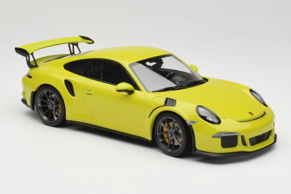 155066222 Porsche 911 991.1 GT3 RS Light Green Minichamps 1/18 - Image 4 of 4