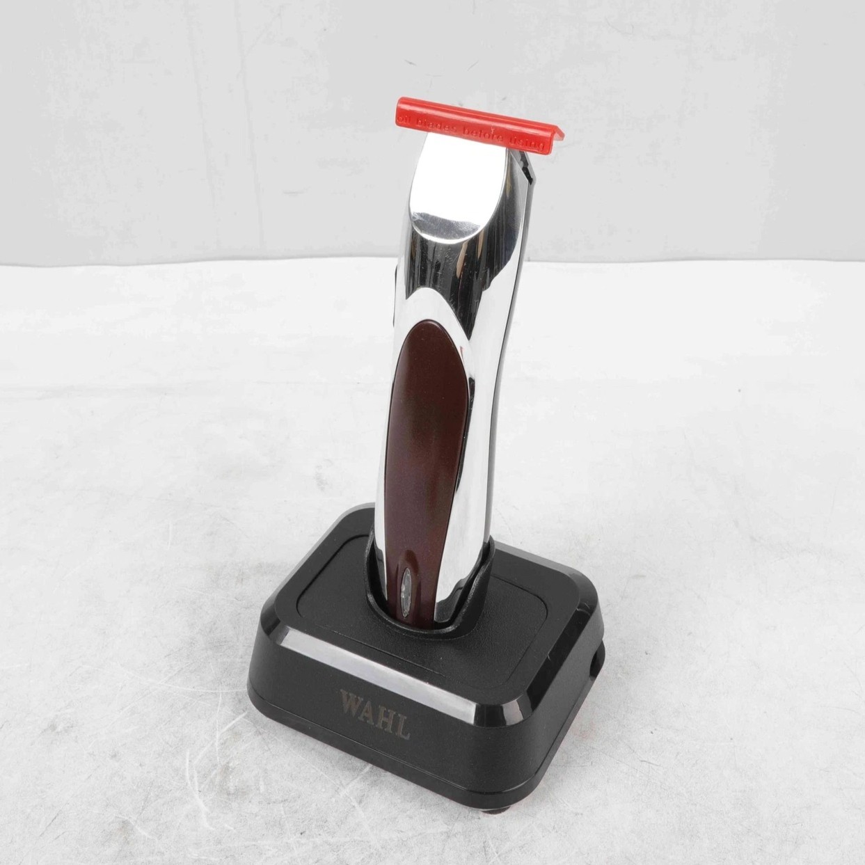 8172 Professional A&bull;lign Cordless Trimmer Zero Gapped T-Bl
