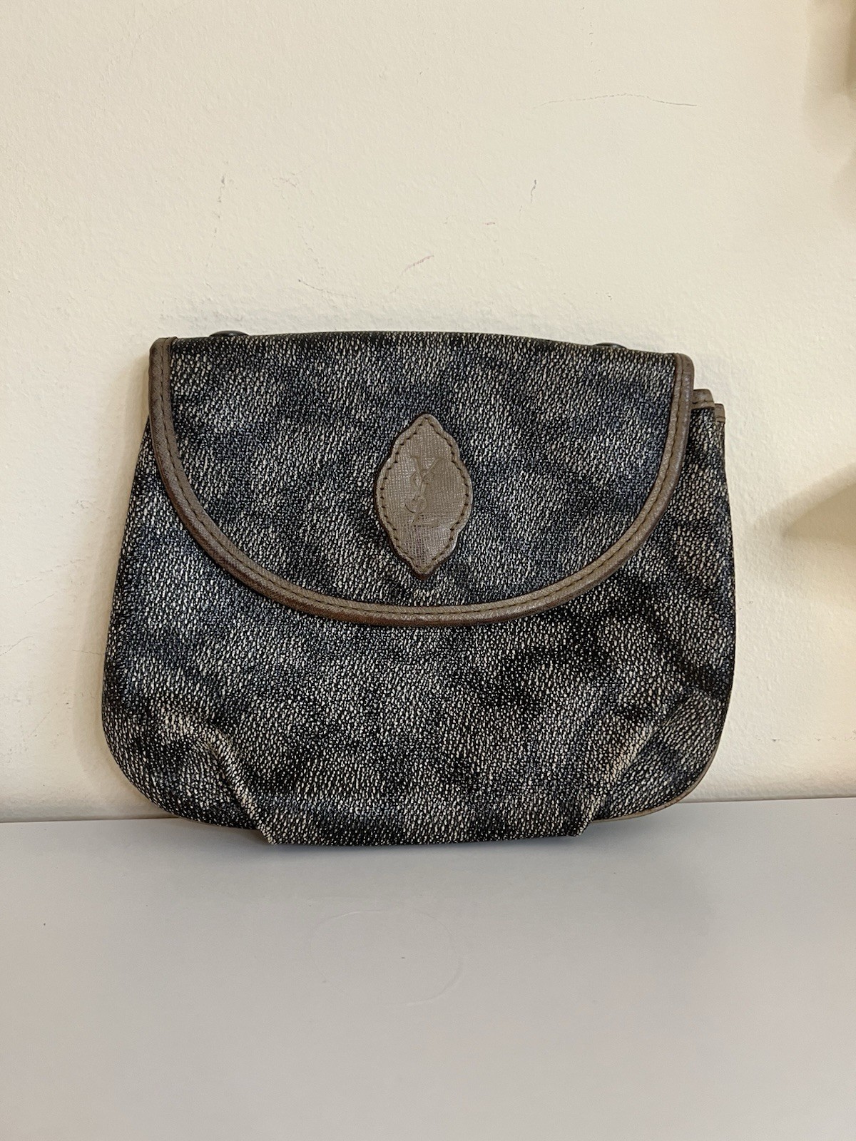 Yves Saint Laurent Giraffa ? Borsa a tracolla con stampa YSL donna preloved