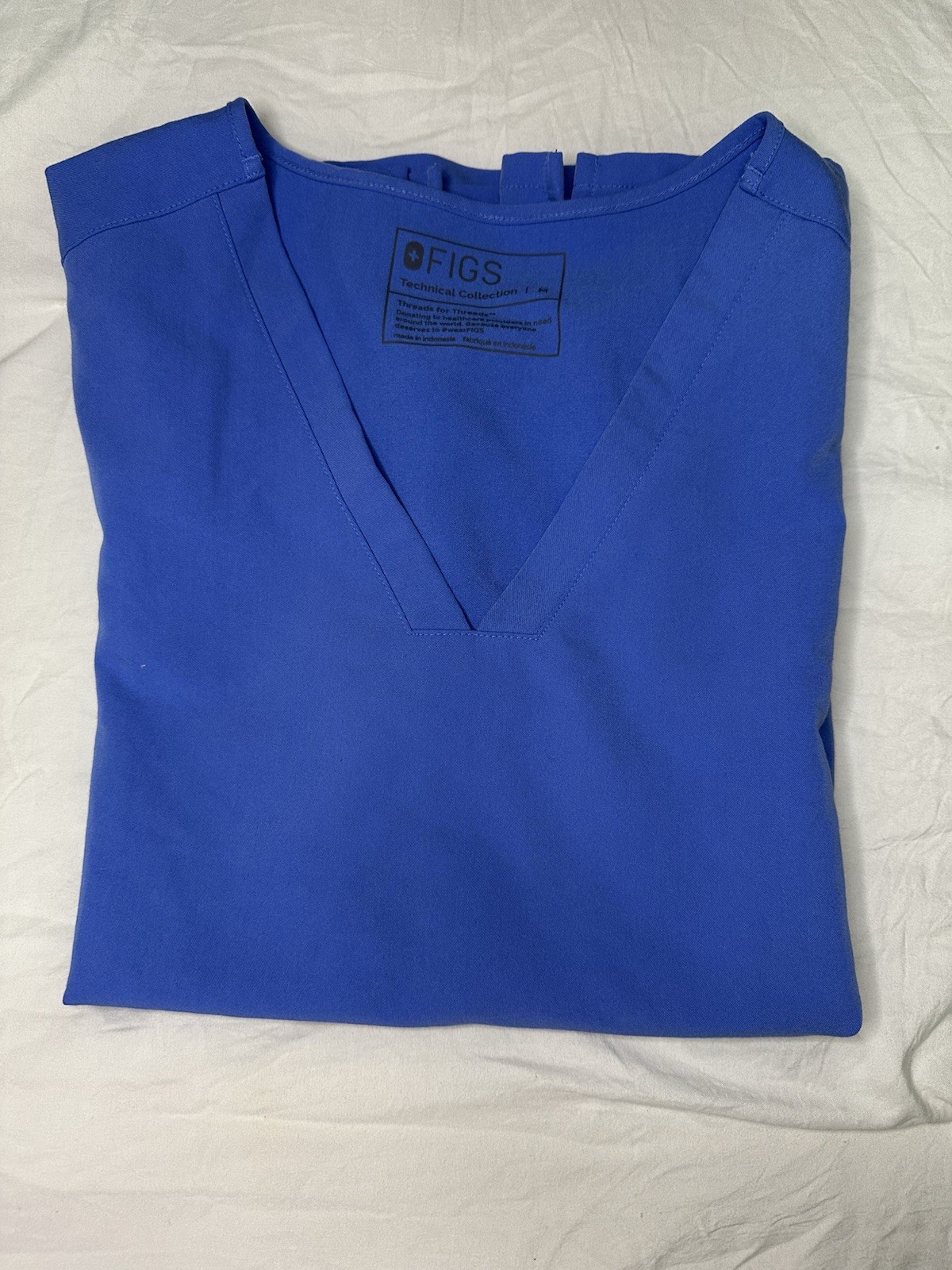 Figs Technical Collection Solid Blue V-Neck 2 Poc… - image 1