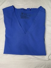 Figs Technical Collection Solid Blue V-Neck 2 Pocket Scrub Top EUC Women's M