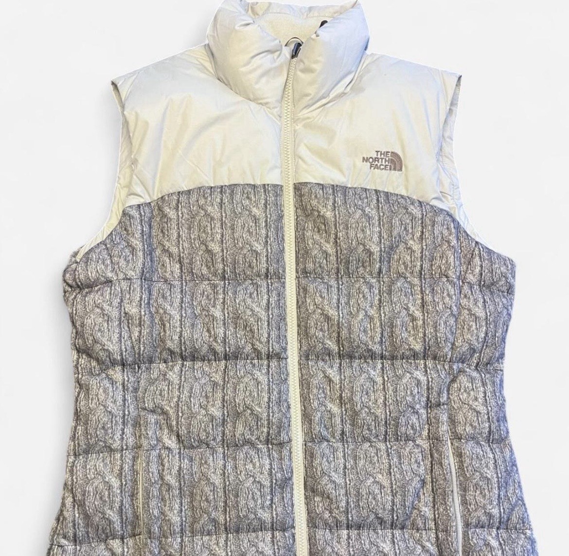 ジャケット・アウター PWA TWO-FACE QUILTED VEST The North Face Quilted Puffer Vest Full Zip Logo Gray White