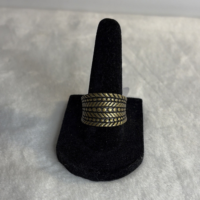 lia sophia brass Tone Band Ring Size 8 Fashion Round No Stone