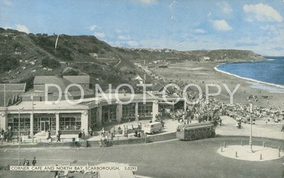 Postkarte Scarborough Küste Szene Ecke Cafe und North Bay