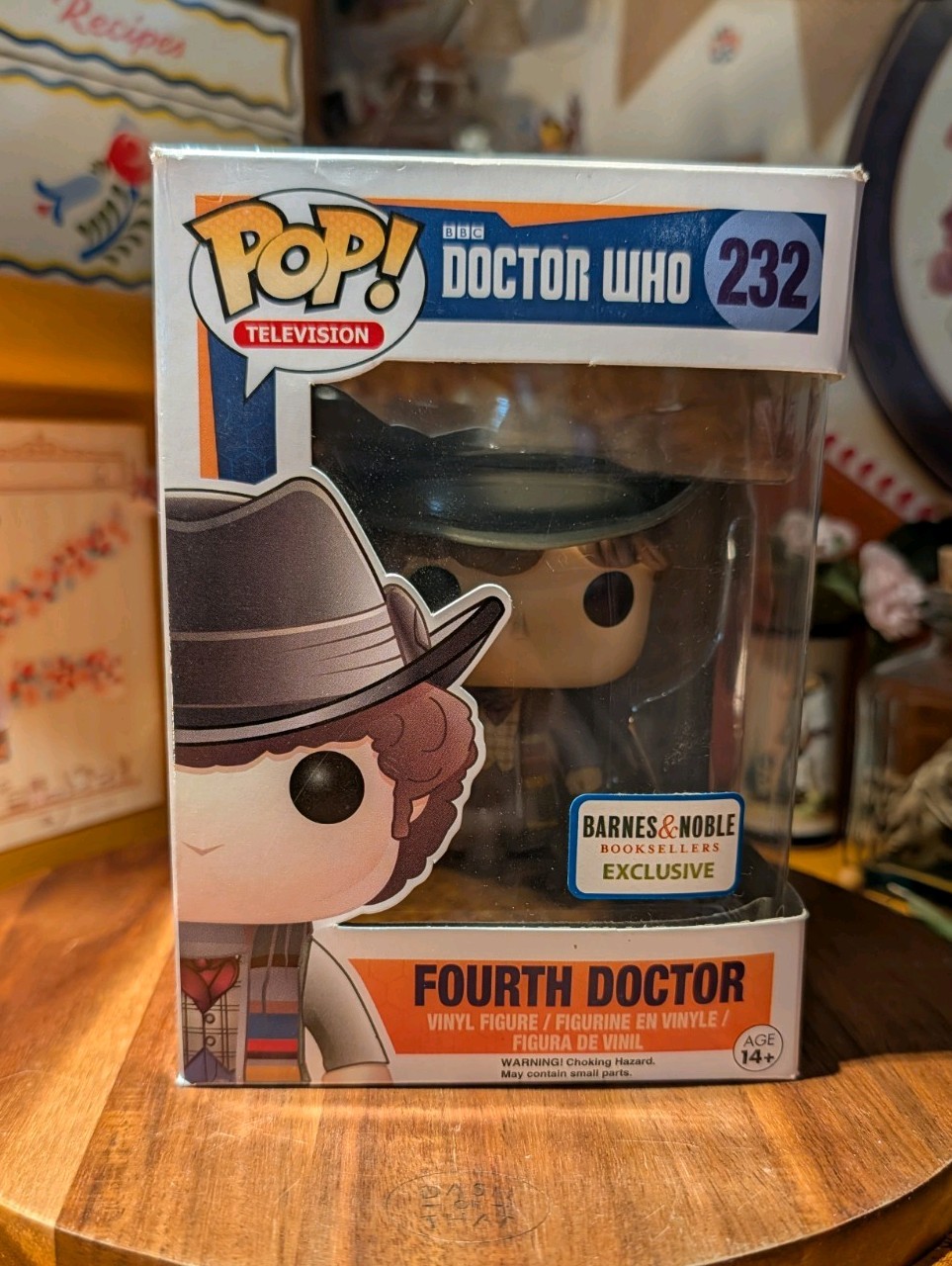 NEW IN BOX Funko Pop! #232 Fourth Doctor _ Doctor Who Vinyl 