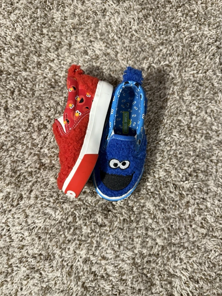 Zapatos sin cordones difusos Sesame Street Elmo Cookie Monster talla 7 par mixto Foto 3 de 4